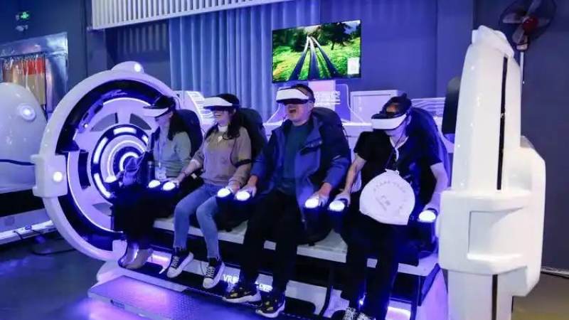 VR体验馆加盟模式市场观察:投入逻辑与运营难点